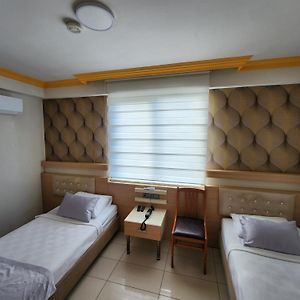 Standard Zimmer mit zwei Einzelbetten